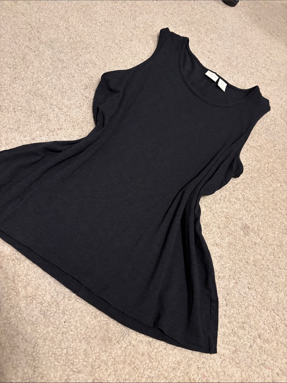 St. Tropez Black Sleeveless Scoop Neck Tank